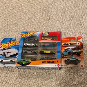 Hot Wheels and Matchbox Toy Car Set - Multicolor